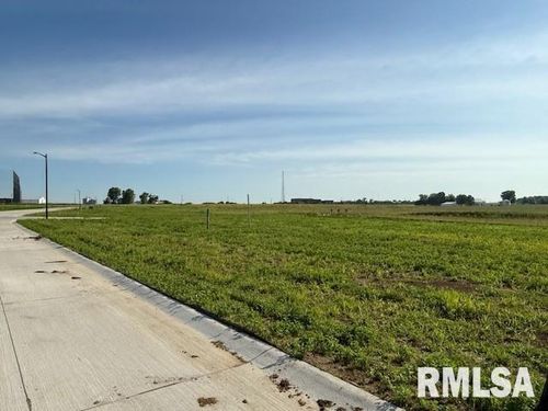 6454 Ryan Rd, Bettendorf, IA, 52722 | Card Image