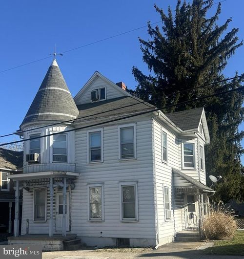 37 N Queen St, LITTLESTOWN, PA, 17340-1336 | Card Image