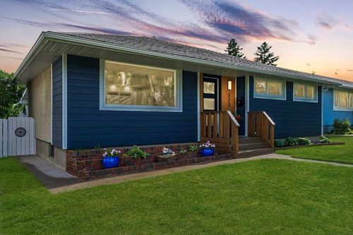 323 84 Ave Se, Calgary, AB, T2H1N5 | Card Image