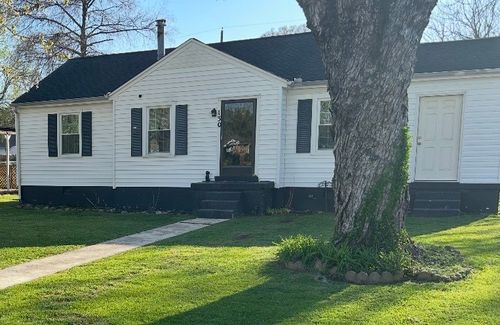 130 Anderson Dr, Tullahoma, TN, 37388-2720 | Card Image