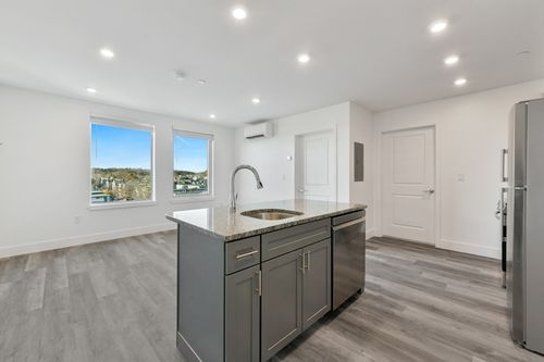 309-585 Essex St, Lynn, MA, 01901-1046 | Card Image