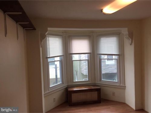 520 Tasker St, PHILADELPHIA, PA, 19148-1296 | Card Image