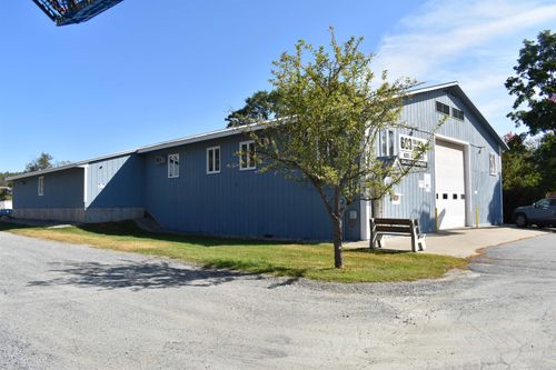 479 Us Route 4, Enfield, NH, 03748-3200 | Card Image