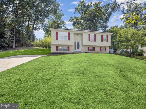 13303 Pendleton St, FORT WASHINGTON, MD, 20744-5425 | Card Image