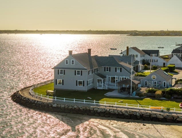 New Hampshire Ave, West Yarmouth, MA 02673
