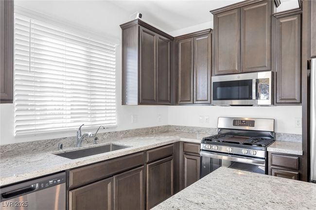UNIT-143 - 5730 Sky Pointe Dr, Townhouse with 2 bedrooms, 2 bathrooms and null parking in Las Vegas NV | Image 6