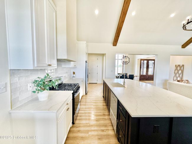 7211 W 12 Th St, House other with 3 bedrooms, 2 bathrooms and null parking in Plainview TX | Image 17