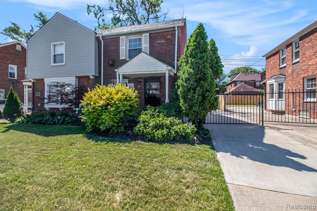 Ewald Cir, Detroit, MI 48238