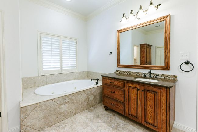 10003 Savannah Ave, House other with 4 bedrooms, 5 bathrooms and null parking in Lubbock TX | Image 34