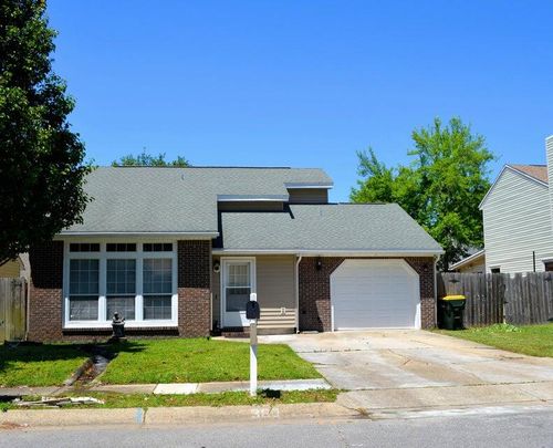 380 Canterbury Cir Nw, Fort Walton Beach, FL, 32548-4587 | Card Image