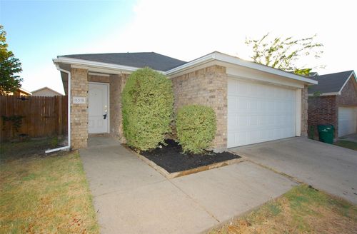 4015 Freedom St, Heartland, TX, 75126-8254 | Card Image