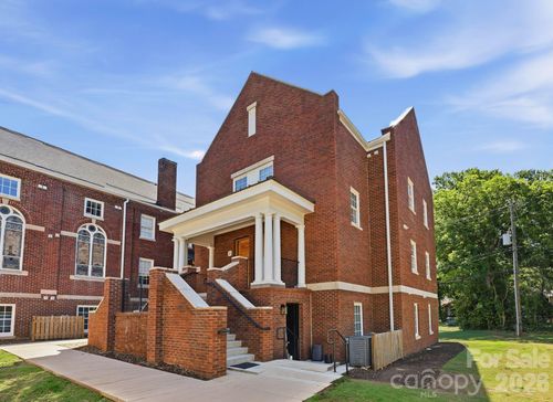 2-203 Grandin Rd, Charlotte, NC, 28208-4687 | Card Image