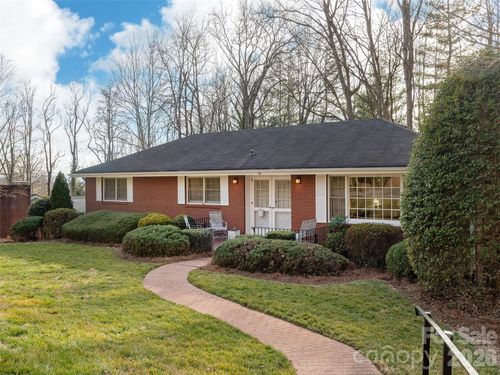 28 Westridge Dr, Asheville, NC, 28803-3329 | Card Image