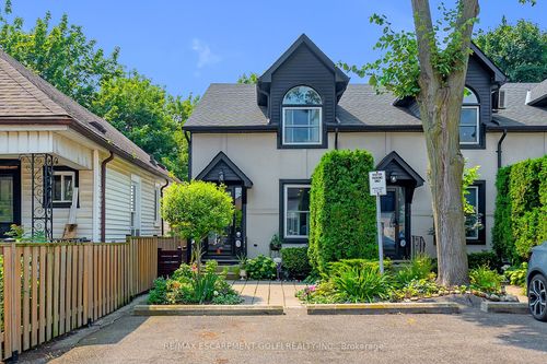3-23 Macaulay St W, Hamilton, ON, L8L1E6 | Card Image