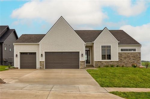 3820 Fieldstone Dr, Waukee, IA, 50263-1207 | Card Image