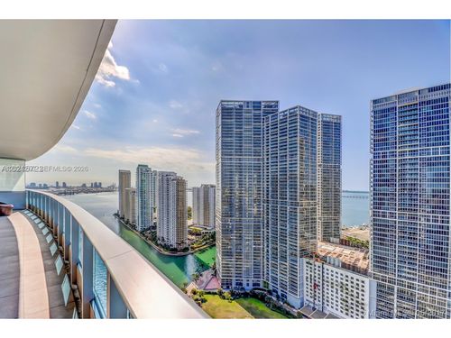 3404-200 Biscayne Boulevard Way, Miami, FL, 33131-2160 | Card Image