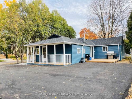 18 River Dr, River Drive Park, ON, L9N1A6 | Card Image