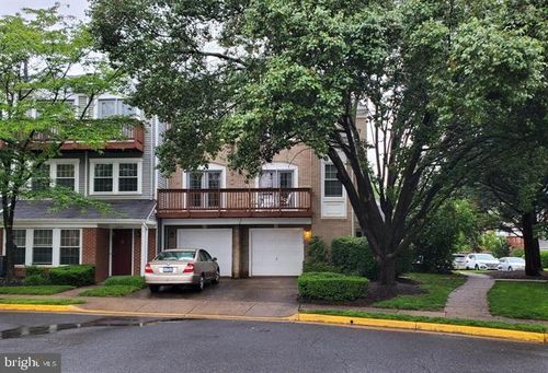 20-11712 Scooter Ln, FAIRFAX, VA, 22030-7935 | Card Image