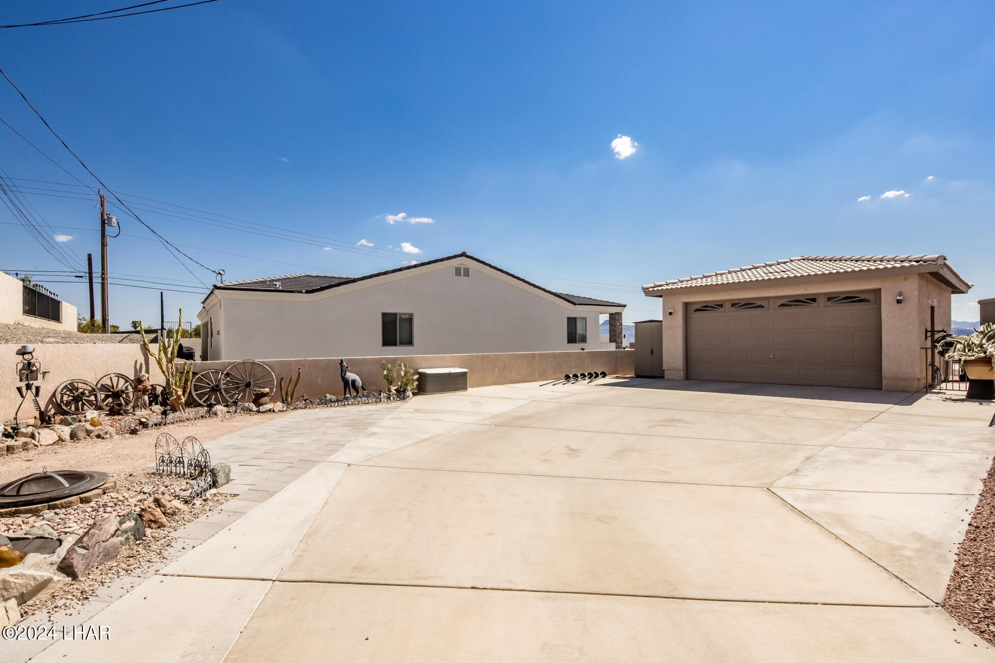 Nolina Ln, Lake Havasu City, AZ 86403