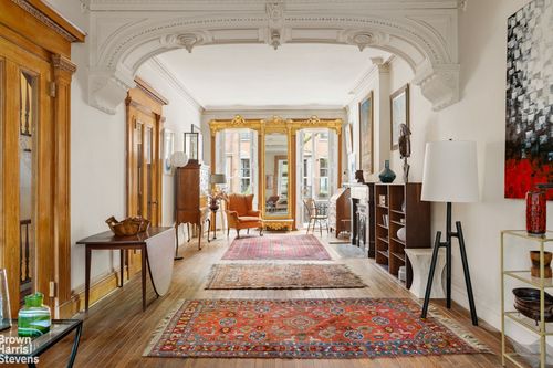 29 Grove St, New York, NY, 10014-5357 | Card Image