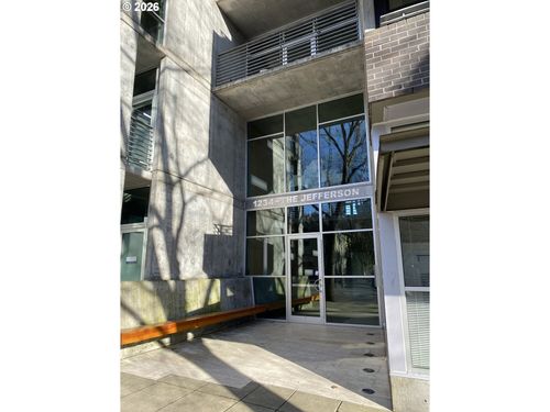301-1234 Sw 18th Ave, Portland, OR, 97205-1752 | Card Image