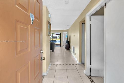 18-2531 Nw 56th Ave, Lauderhill, FL, 33313-2570 | Card Image