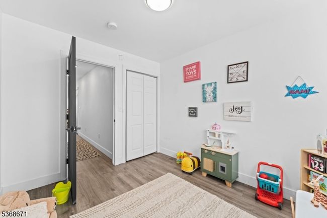 1465 E 2 Nd St, Home with 4 bedrooms, 4 bathrooms and null parking in Plainfield NJ | Image 13