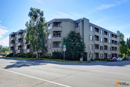 405-2201 Romig Pl, Anchorage, AK, 99503-1642 | Card Image