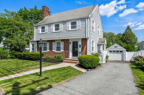 223 Warren St, Waltham, MA, 02453-6712 | Card Image