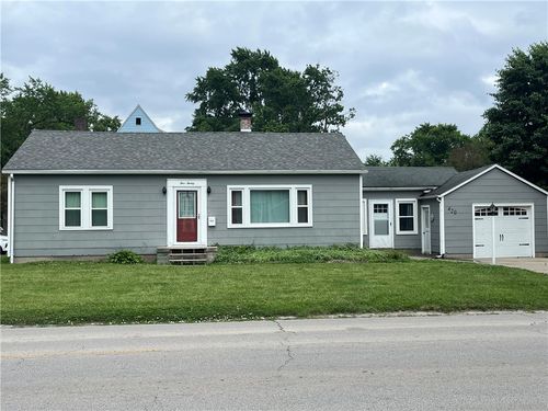 420 N 33rd St, Mattoon, IL, 61938-2137 | Card Image