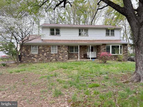61 Fawn Dr, Southampton, PA, 18966-2811 | Card Image