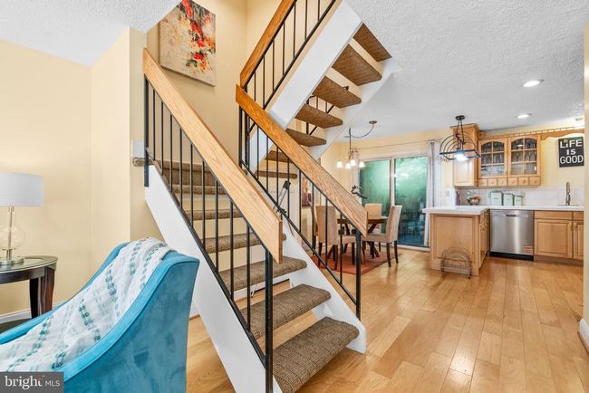 12130 Captiva Ct, Townhouse with 2 bedrooms, 3 bathrooms and null parking in RESTON VA | Image 6