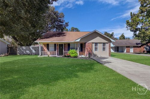 664 Windhaven Dr, Hinesville, GA, 31313-6436 | Card Image