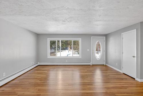 219 Rattlesnake Hill Rd, Auburn, NH, 03032-3731 | Card Image