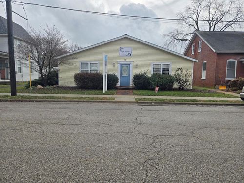 644 N 2nd St, Breese, IL, 62230-1610 | Card Image