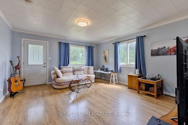 LIVING ROOM | Image 4