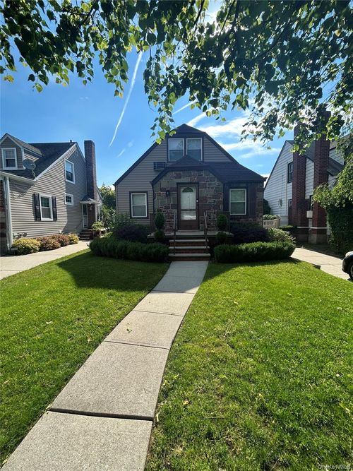 8721 250th St, Bellerose, NY, 11426-2315 | Card Image