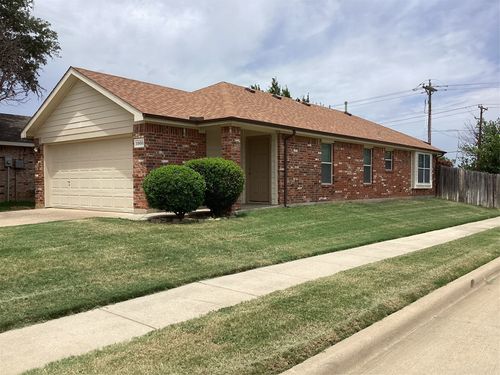 11900 Porcupine Dr, Fort Worth, TX, 76244-5519 | Card Image