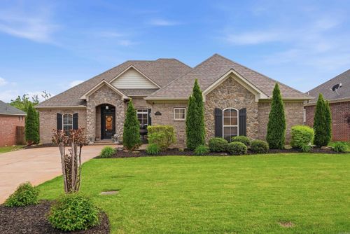 5225 Tennyson Dr, Conway, AR, 72034-9403 | Card Image