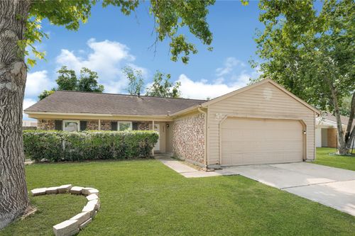 346 Wedgerock Drive, Houston, TX, 77598 | Card Image