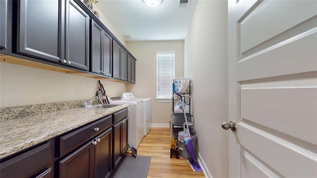 1911 Thunder Ridge Way, House other with 4 bedrooms, 4 bathrooms and 2 parking in Pearland TX | Image 15