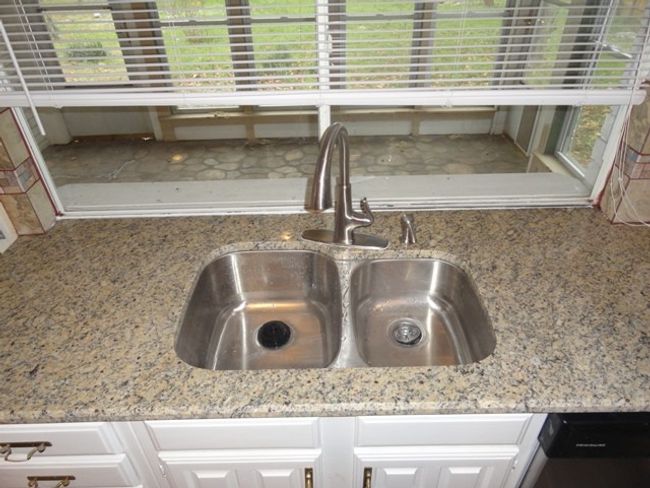 4029 Longstraw Dr, House other with 3 bedrooms, 2 bathrooms and null parking in Fort Worth TX | Image 4