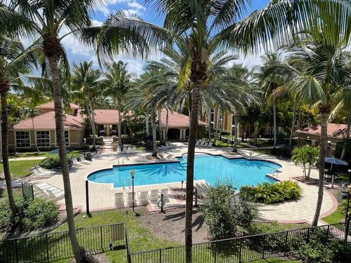 apt-205-8010 N Nob Hill Rd, Tamarac, FL, 33321-7425 | Card Image