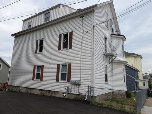 162 Rockland St, Fall River, MA, 02724-2868 | Card Image