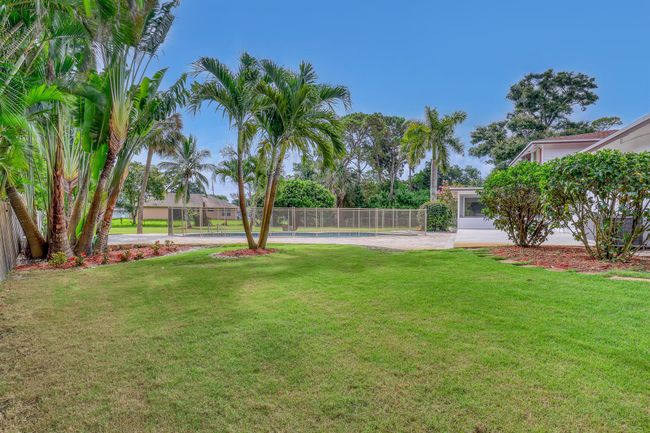 852 Palo Verde Ct, House other with 5 bedrooms, 3 bathrooms and null parking in Haverhill FL | Image 52