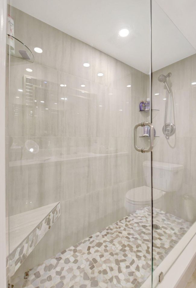 APT-214B - 3224 S Ocean Blvd, Condo with 2 bedrooms, 2 bathrooms and null parking in Highland Beach FL | Image 18
