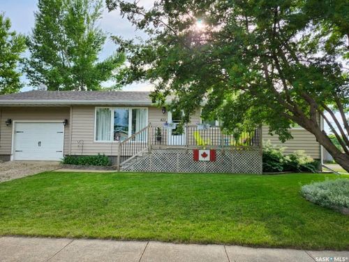 421 Logan Ave, White Fox, SK, S0J3B0 | Card Image