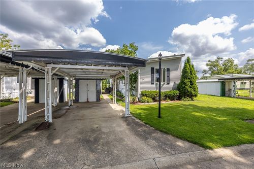 4 Village Park Dr, Olmsted Twp, OH, 44138-3020 | Card Image
