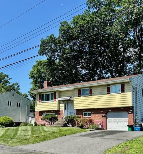 25 Waldron Dr, Stony Point, NY, 10980-2430 | Card Image