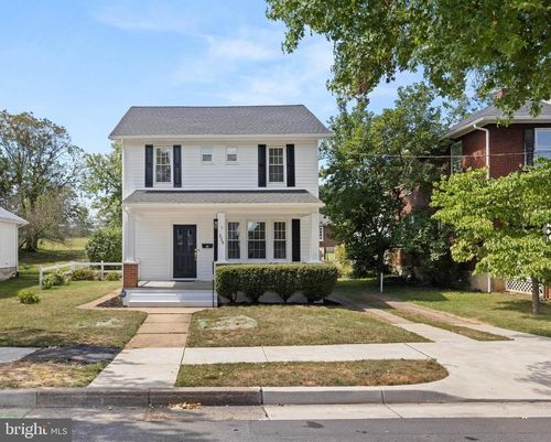 225 Parkway St, WINCHESTER, VA, 22601-5143 | Card Image